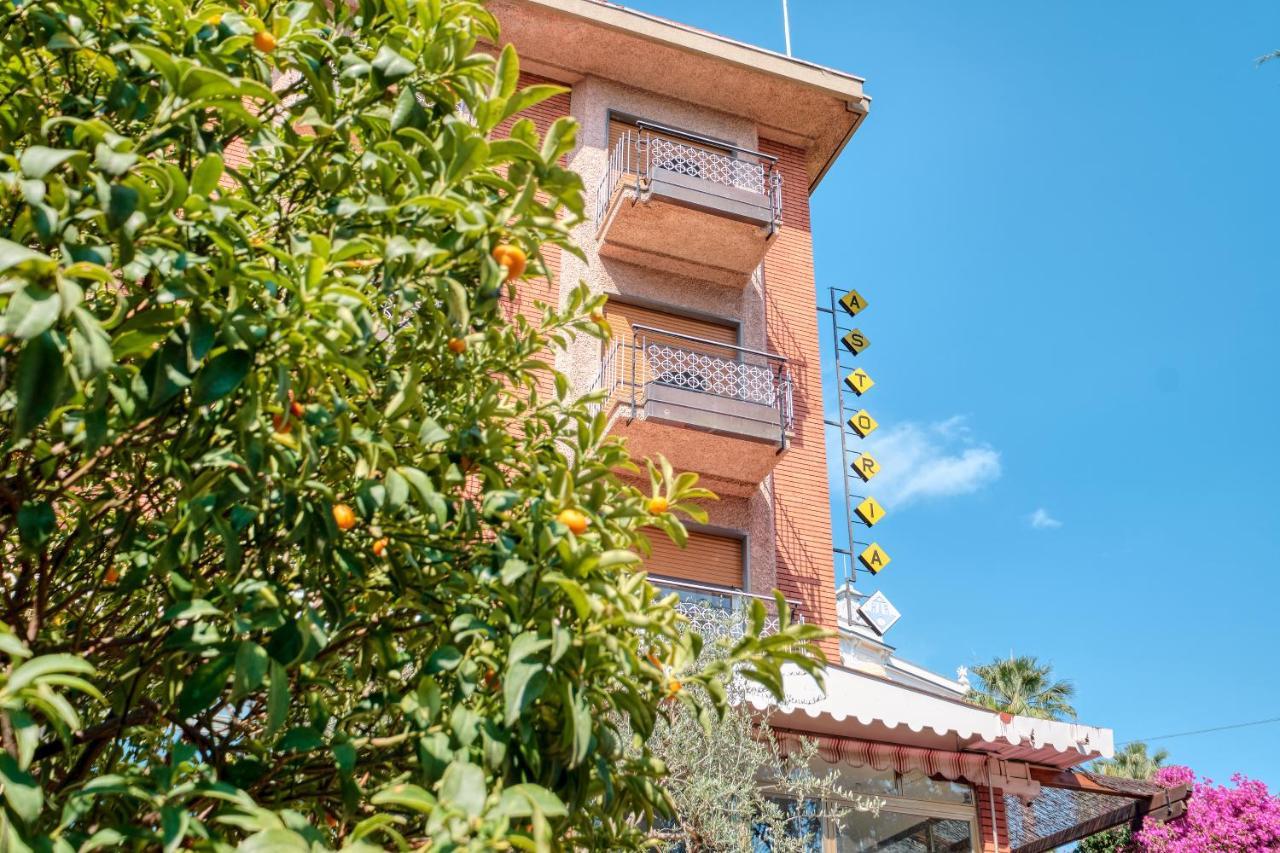 Astoria Hotel 3*