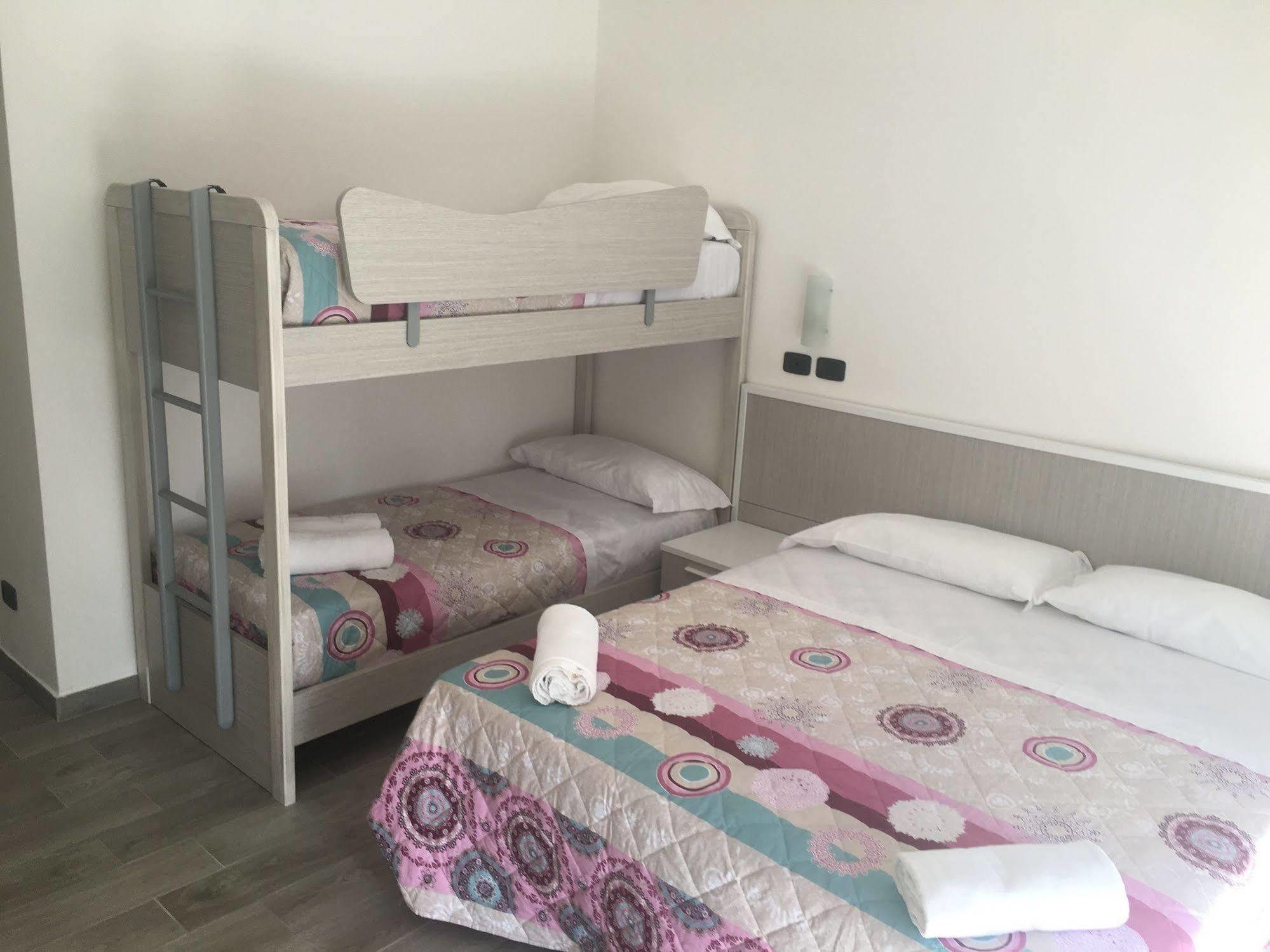 Astoria 3*